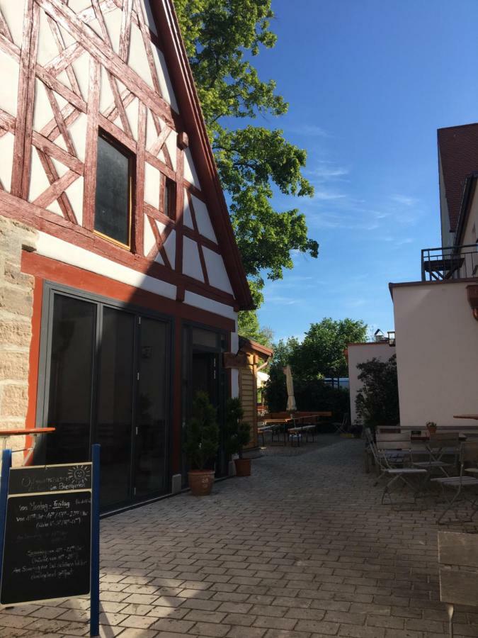 Hotel Zum Schwarzen Ross Und Gutmann Zur Post Hilpoltstein Εξωτερικό φωτογραφία